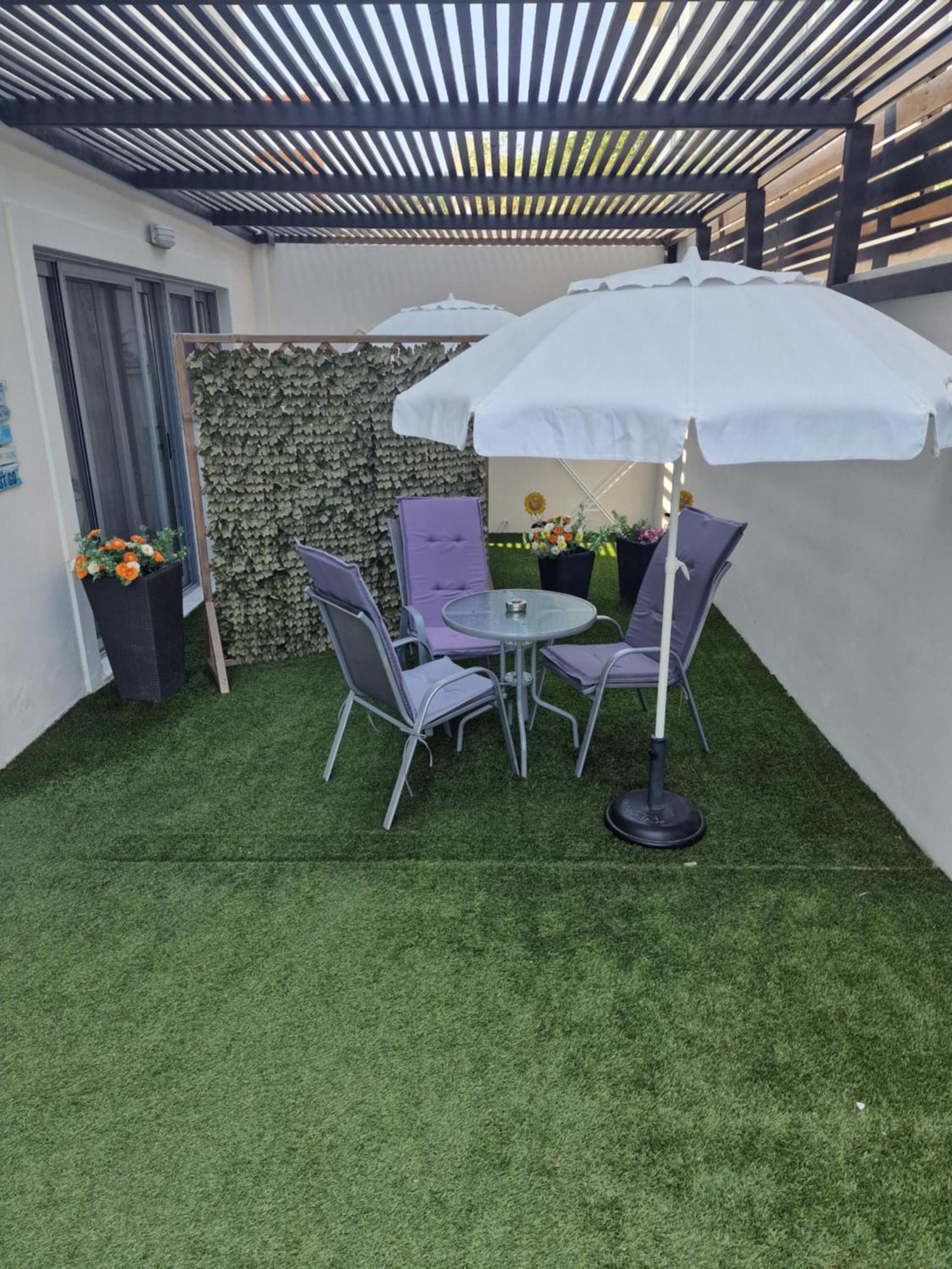 - Comfy Center Rodos